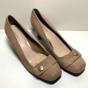 NWOT Taupe Mary Jane Heels